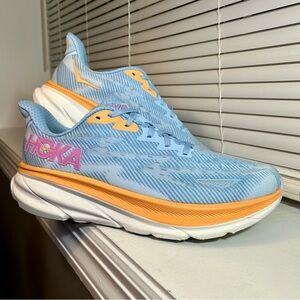 HOKA One One Clifton 9 Airy Blue Ice Water Running Shoes Womens Size 10.5 D Wide